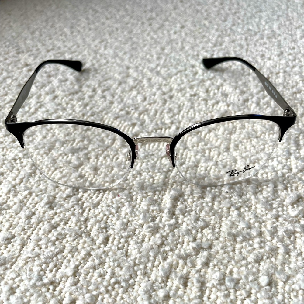 Pre-Owned Ray-Ban Eyeglasses - No Box